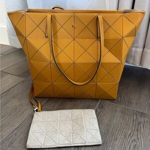 Elegant Mustard Tote with Pouch